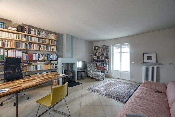 elegantes Haus im Zentrum von Canale –  Piemont