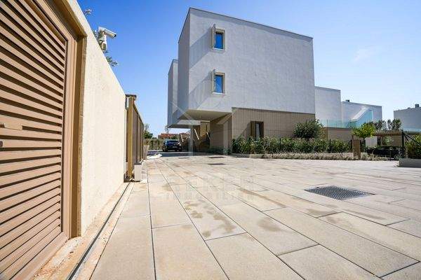 Separater Eingang & Terrasse