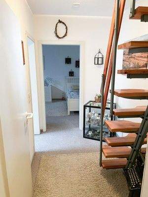 Flur mit Treppe zum ausgebauto