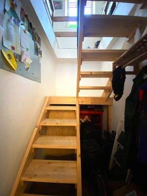 Treppe zum Spitzboden