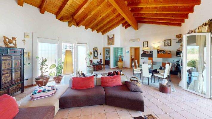 Traumvilla in Pocenia zwischen Udine und Meer