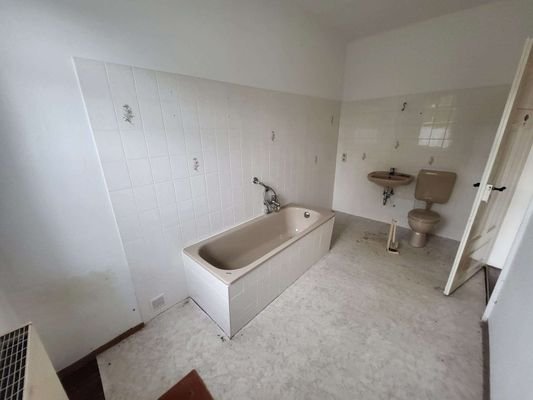 Badezimmer Wohnung EG
