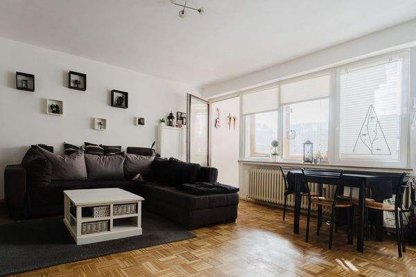 Wohnung 1: Sicht zum Wintergarten