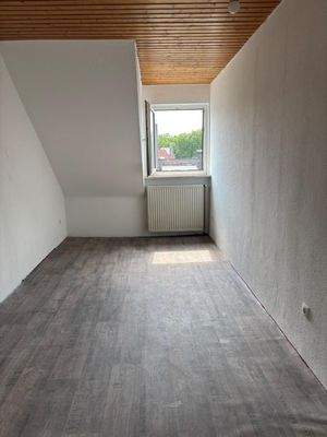 Helles Dachgeschosszimmer