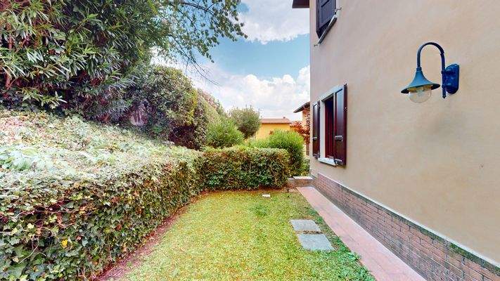 NA-072-9-Appartamento-arredato-con-corte-esclusiva