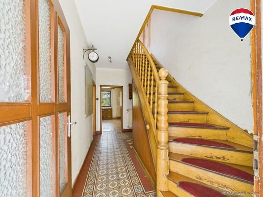 Remax Immobilien DeLux Wadern / Bardenbach Flur