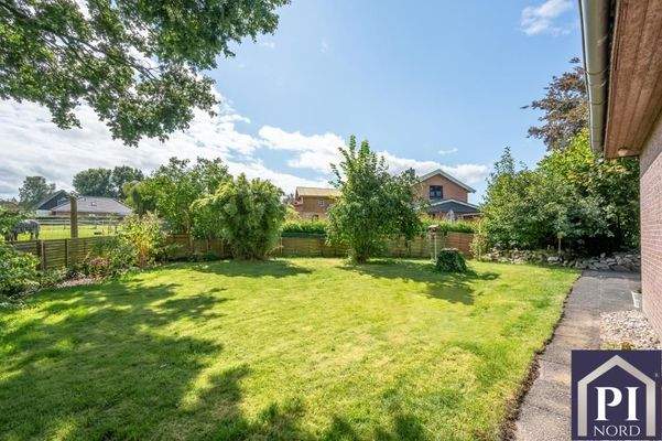 Weitblick vom Garten