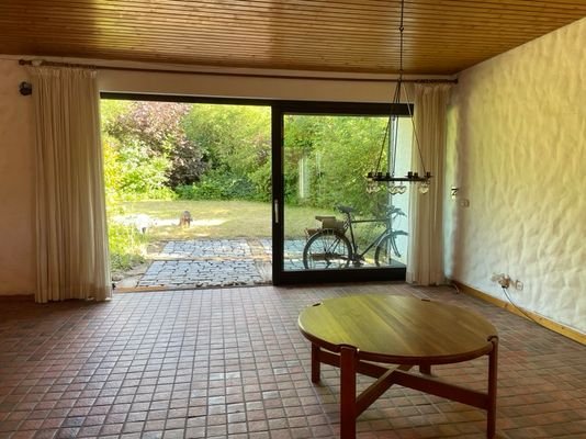 Blick aus WZ in den Garten
