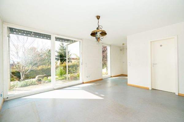 UG - Wohnen, Essen, Küche, Terrasse