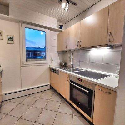 Küche mit Einbauküche