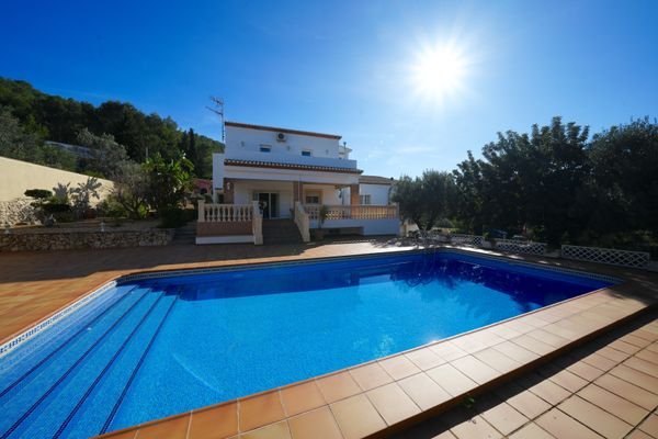 Villa mit Pool