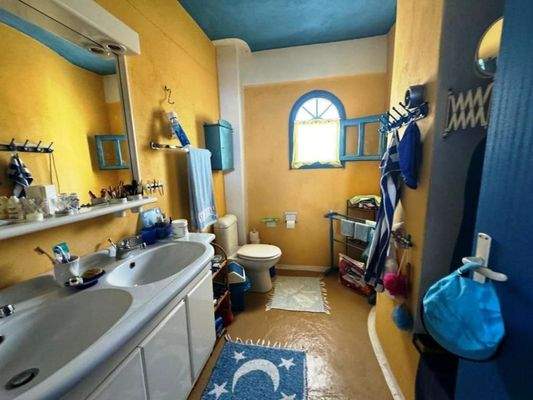 Südostkreta, Koutsounari: Haus auf zwei Ebenen mit herrlichem Meerblick zu verkaufen