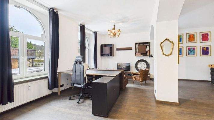 CAM04238G0-PR0053-STILL007