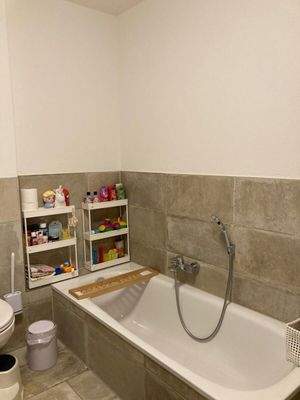 Badezimmer mit Wanne