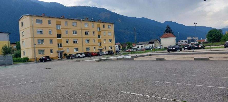 Parkplatze mitten in Spittal