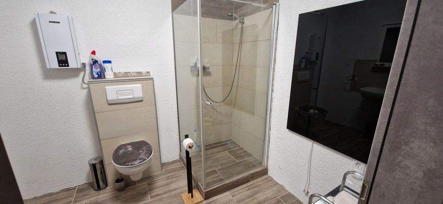 Badezimmer Einliegerwohnung.jpg