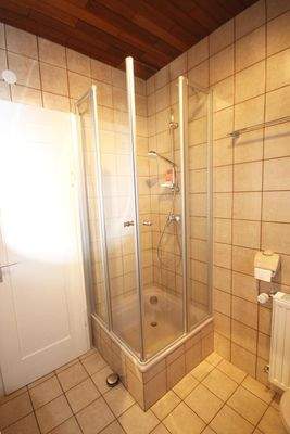 Tageslichtbad mit Dusche