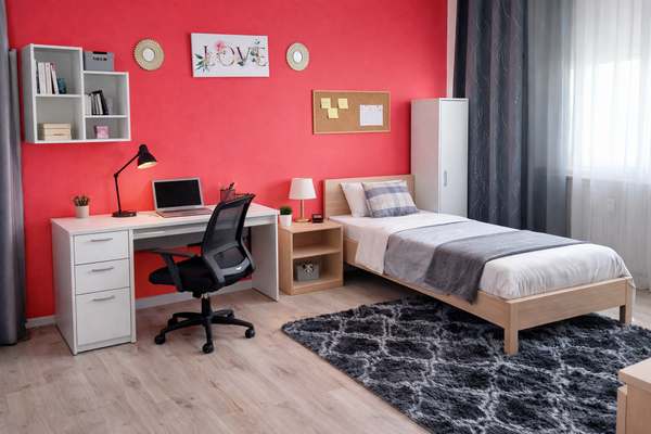 Schickes Privatzimmer mit Balkon – Warm miete 500