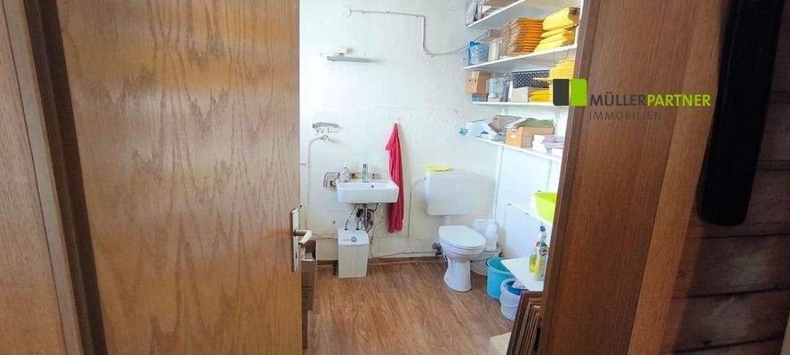 WC, Waschbecken, Lager