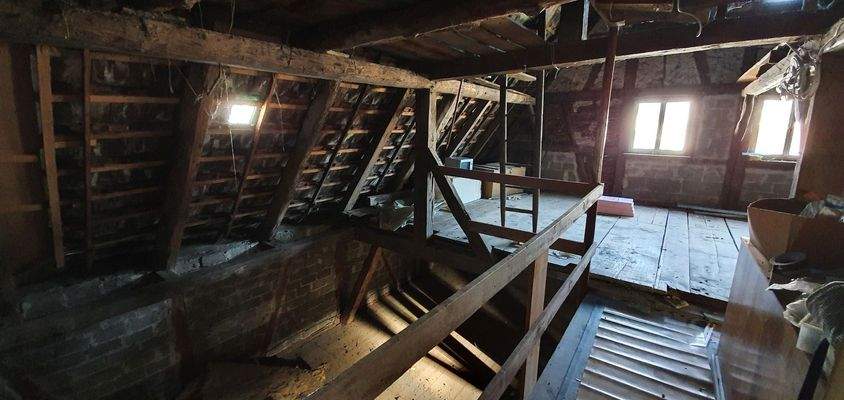 Dachgeschoss überm Gewerbe