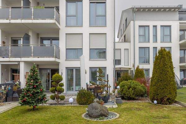 Geschmackvolle Gartenwohnung von 2013 – modern, hell und ideal gelegen