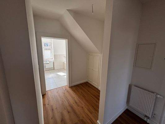 Flurbereich zum Badezimmer.jpeg