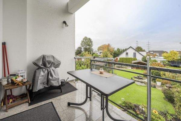 mit Blick ins Grüne