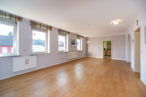 großes Wohnzimmer