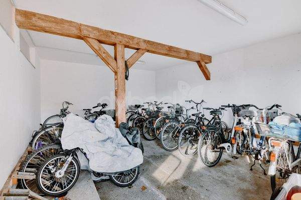 Fahrradraum im Nebengebäude