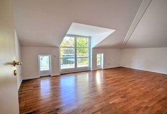 Schlafen unter dem Dach