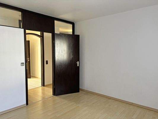 Blick aus dem Gästezimmer zum Flur