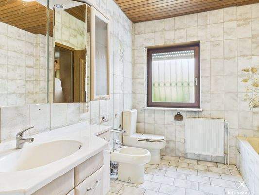 Badezimmer im Erdgeschoß