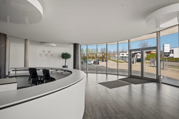 2025-04 Fotos Innen 1. OG  (11).jpg