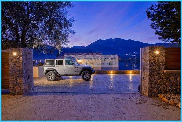 0c0d54914cd84e5e8b07304365a19f84-original