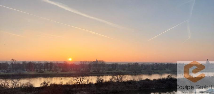 Fernblick mit Sonnenuntergang