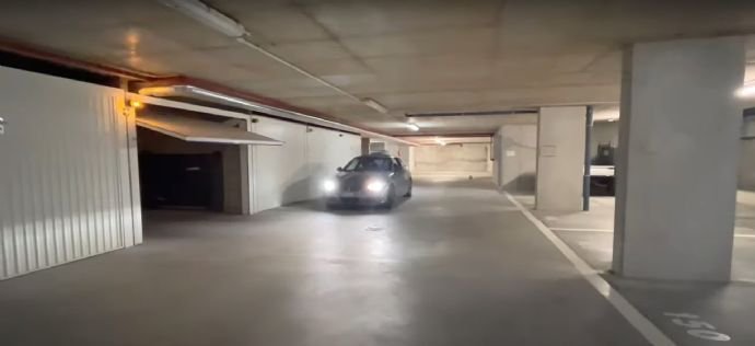 Große Garage als Box &amp; Keller in der Tiefgarage