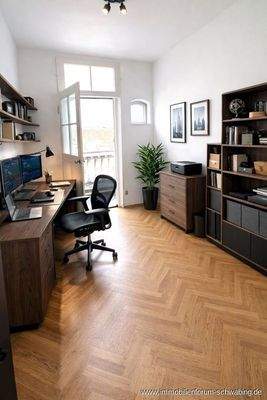 Arbeitszimmer mit Balkon