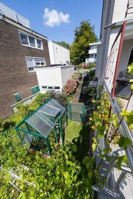 Blick Gewächshaus / 2. Eingang