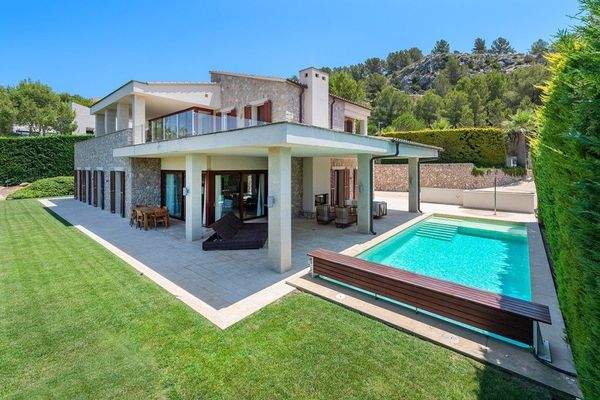 Exterior and Pool (2)