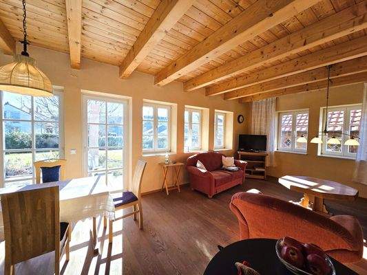 Sonnendurchfluteter Wohn- und Essbereich