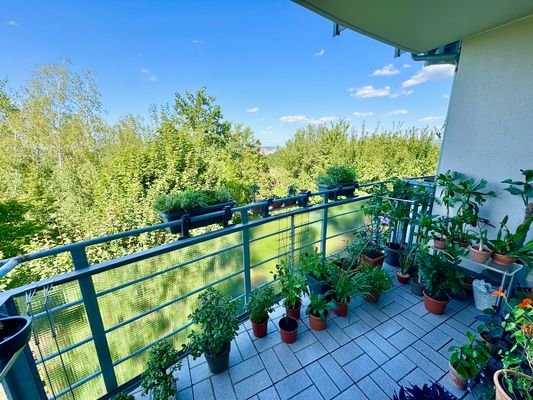 Balkon mit Blick Richtung Dresden