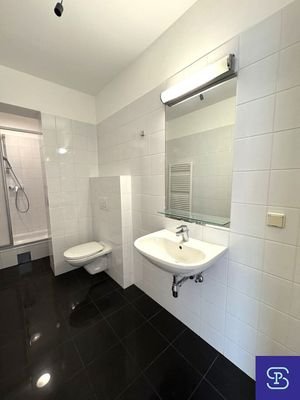 Badezimmer 2