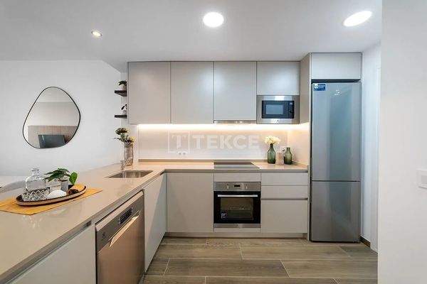 Modern Stylish Apartments in Complex in Torrevieja Alicante