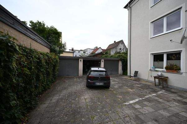 Garage + Außenstellplatz