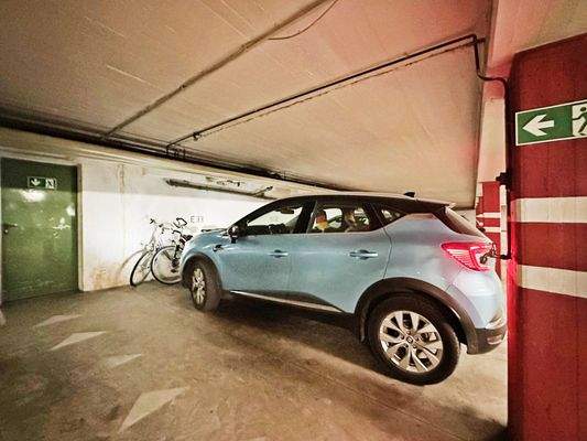Tiefgaragenstellplatz