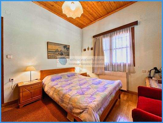 81ab69099e144c4bbd13d5bed0367398-original