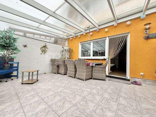 Terrasse Blickrichtung Haus