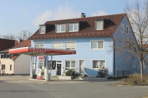 Tankstelle im Ort