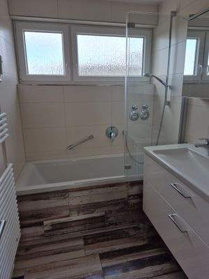 Gerlingen Wohnung Bad.jpg