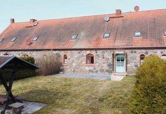 Garten mit Eingangsbereich